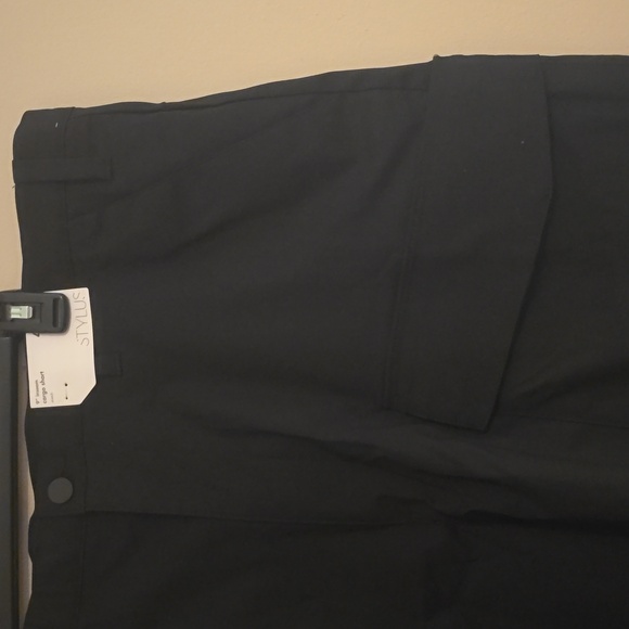 New STYLUS Men's Size 46 Big & Tall Black Cargo Shorts - Picture 2 of 8